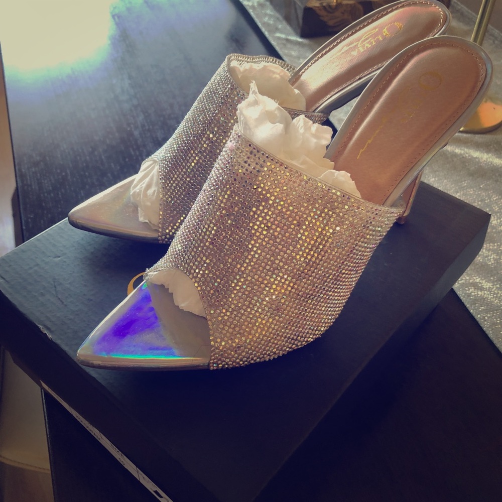 Idolized Hologram Heels - Never Worn